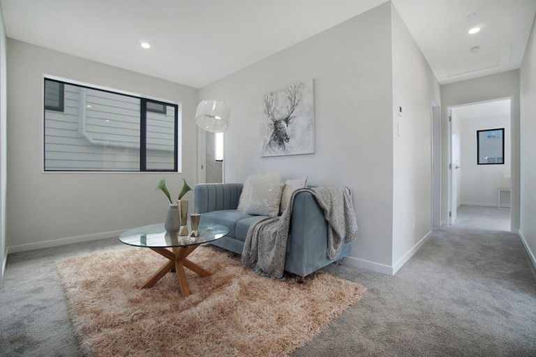 Photo of property in 2 Laquinta Place, Flat Bush, Auckland, 2019