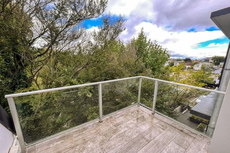 Photo of property in 4/15 Peterborough Street, Christchurch Central, Christchurch, 8013