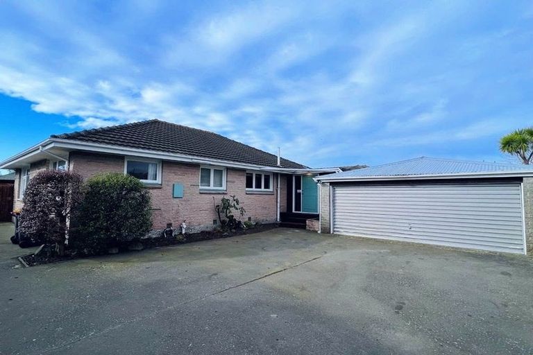 Photo of property in 1/63 Dunedin Street, Redwood, Christchurch, 8051