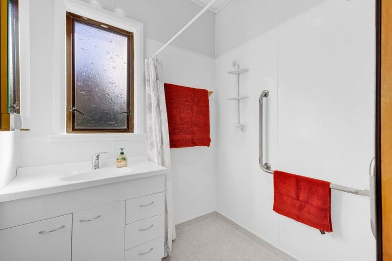 Photo of property in 158 Tasman Street, Opunake, 4616