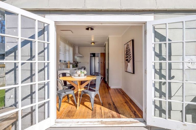 Photo of property in 69 Seddon Street, Takaro, Palmerston North, 4412