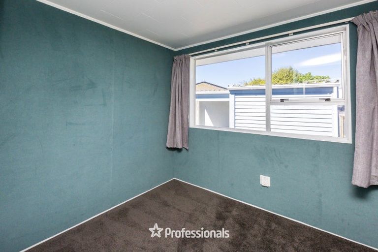 Photo of property in 23 Blueberry Grove, Timberlea, Upper Hutt, 5018