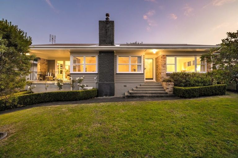 Photo of property in 4 Laurelwood Avenue, Pukekohe, 2120