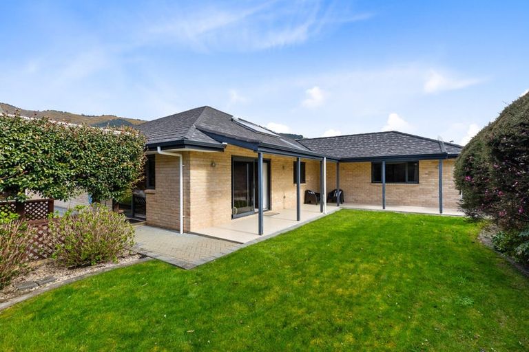 Photo of property in 16 Park Drive, Richmond, 7020