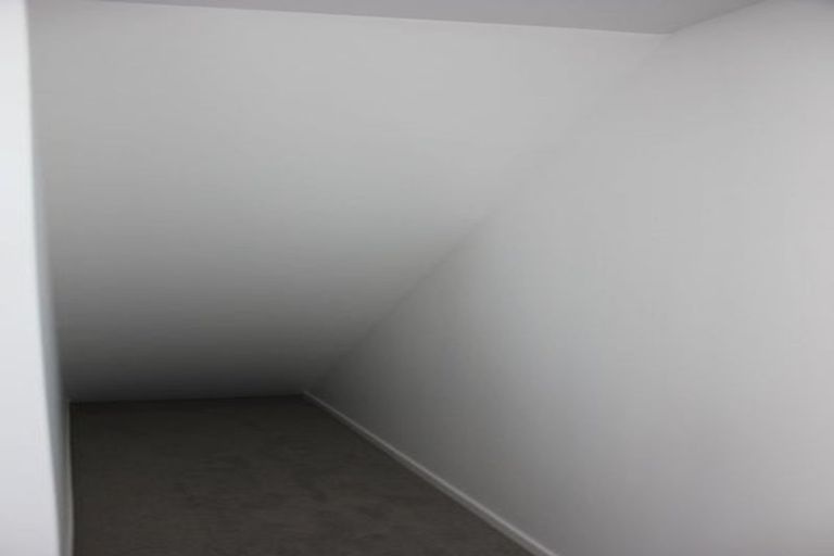 Photo of property in 15/62u Spenmoor Street, Newlands, Wellington, 6037