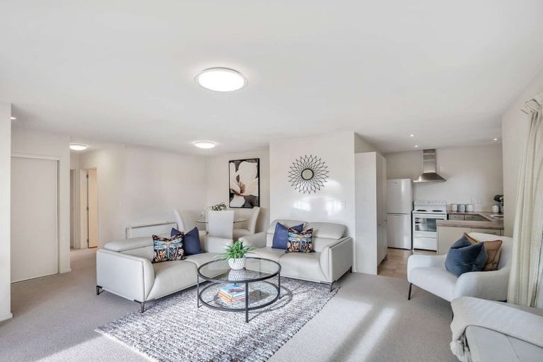 Photo of property in 1/117 Yaldhurst Road, Sockburn, Christchurch, 8042