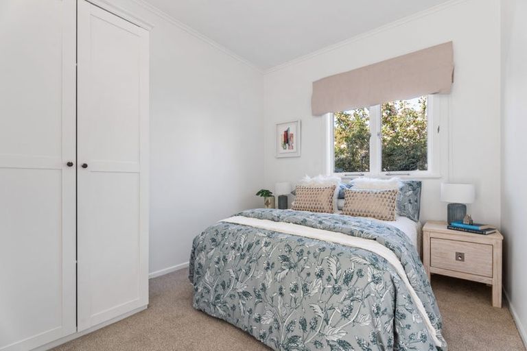 Photo of property in 90 Sandspit Road, Shelly Park, Auckland, 2014
