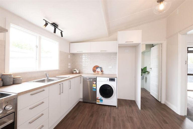 Photo of property in 48 Wyon Street, Linwood, Christchurch, 8062