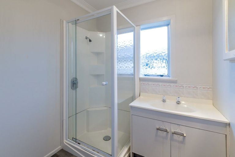 Photo of property in 4 Eton Place, Levin, 5510