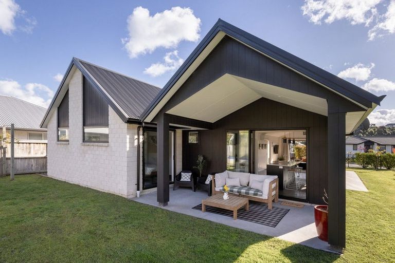 Photo of property in 57 Pakanga Grove, Pyes Pa, Tauranga, 3112