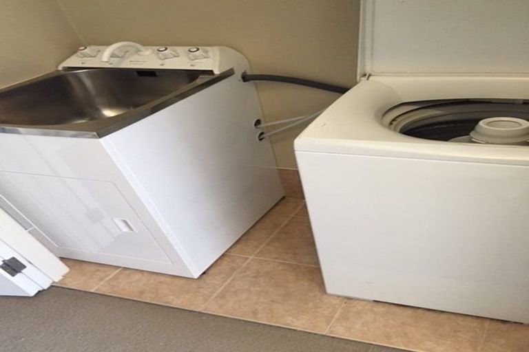 Photo of property in 24/11 Carlos Drive, Flat Bush, Auckland, 2016