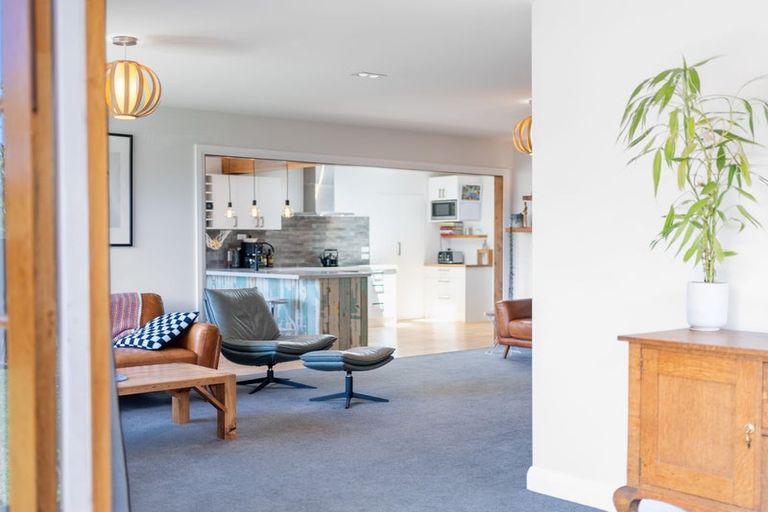 Photo of property in 252 Centaurus Road, Saint Martins, Christchurch, 8022