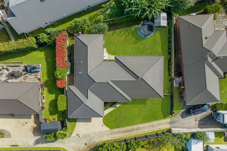 Photo of property in 44 Ripple Grove, Waiuku, 2123