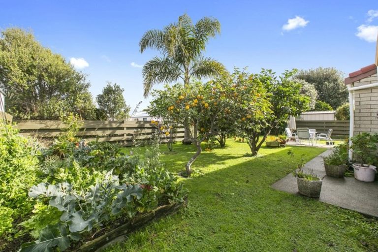 Photo of property in 3b Compton Place, Mount Maunganui, 3116
