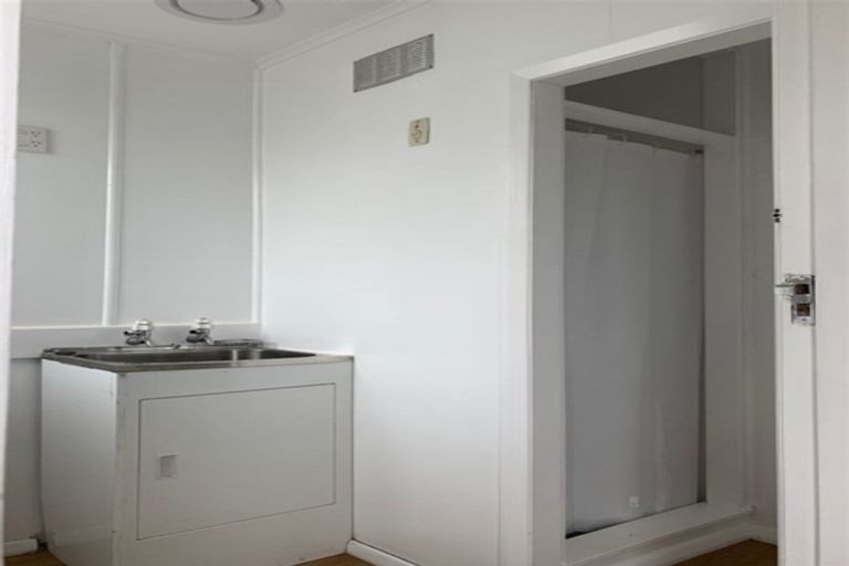 Photo of property in 35 Cameron Crescent, Masterton, 5810