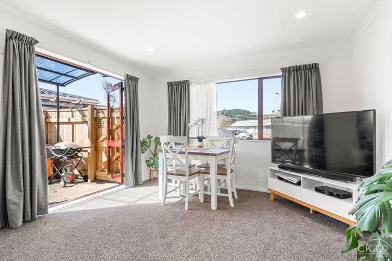 Photo of property in 19 Phar Lap Grove, Trentham, Upper Hutt, 5018