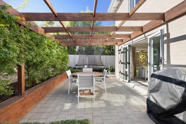 Photo of property in 165 Blighs Road, Strowan, Christchurch, 8052