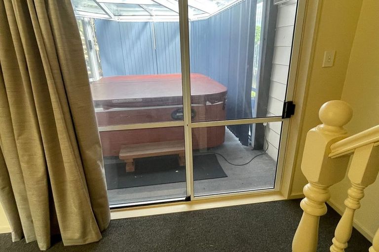 Photo of property in 146 Mark Avenue, Grenada Village, Wellington, 6037