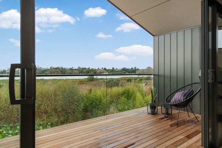 Photo of property in 11 Blenheim Place, Judea, 3110