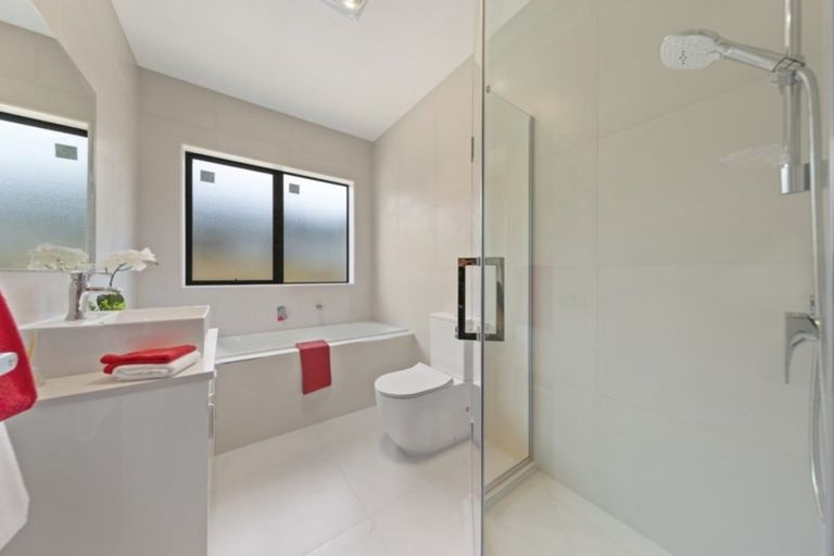 Photo of property in 50 Cooladawson Drive, Flat Bush, Auckland, 2019