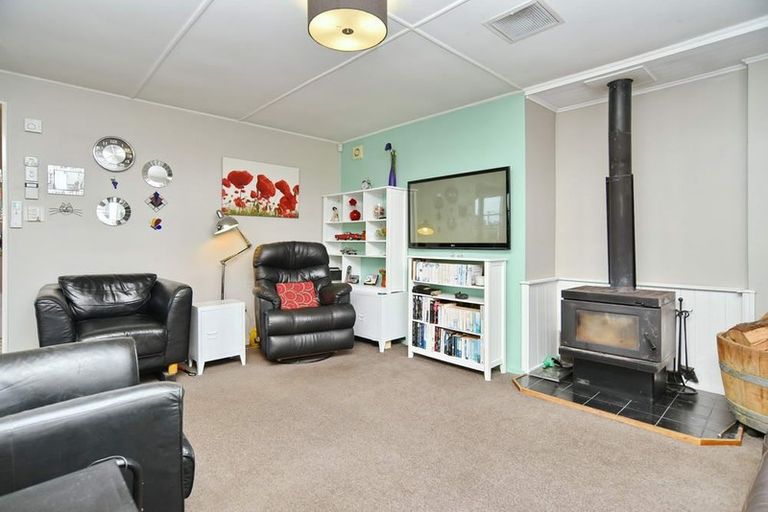 Photo of property in 17 Uxbridge Street, Northcote, Christchurch, 8052