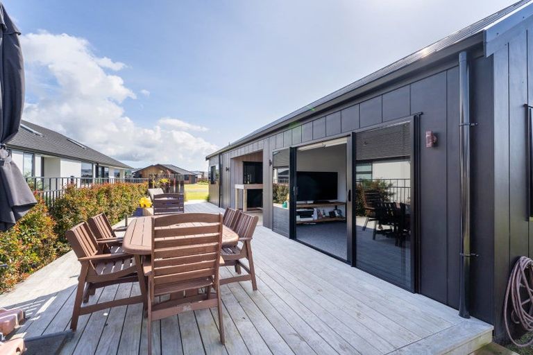 Photo of property in 4 Ngaroma Crescent, Whitianga, 3510