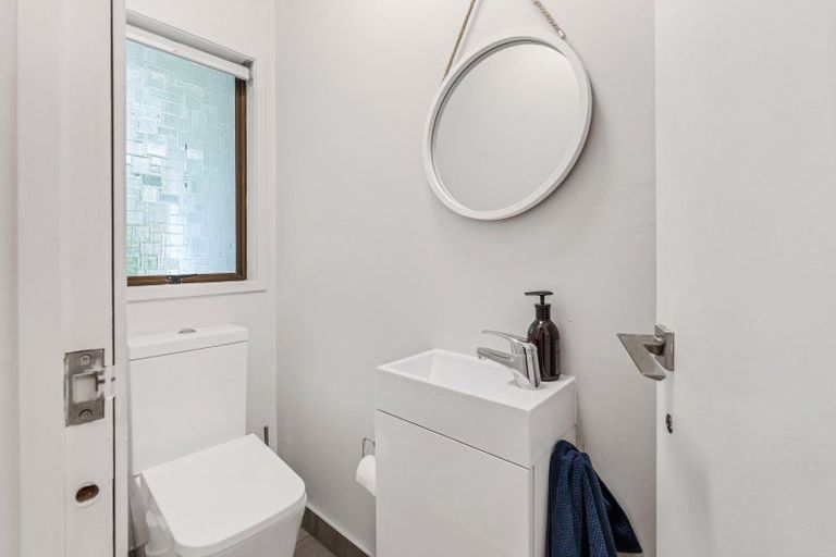 Photo of property in 1/14 Trident Place, Shelly Park, Auckland, 2014