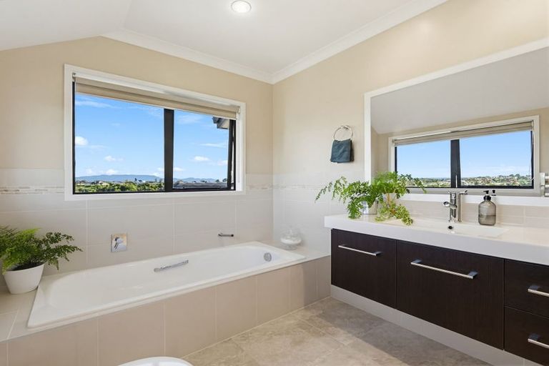 Photo of property in 64 Sereno Vista, Bellevue, Tauranga, 3110