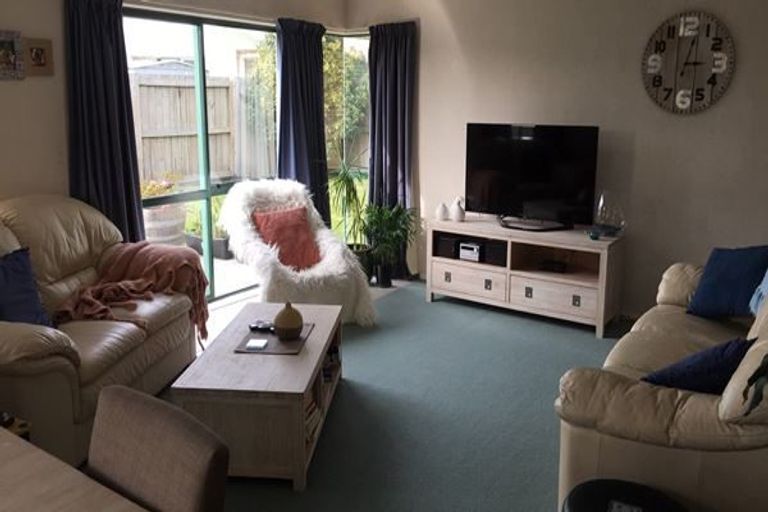 Photo of property in 63 Balmoral Drive, Hilltop, Taupo, 3330