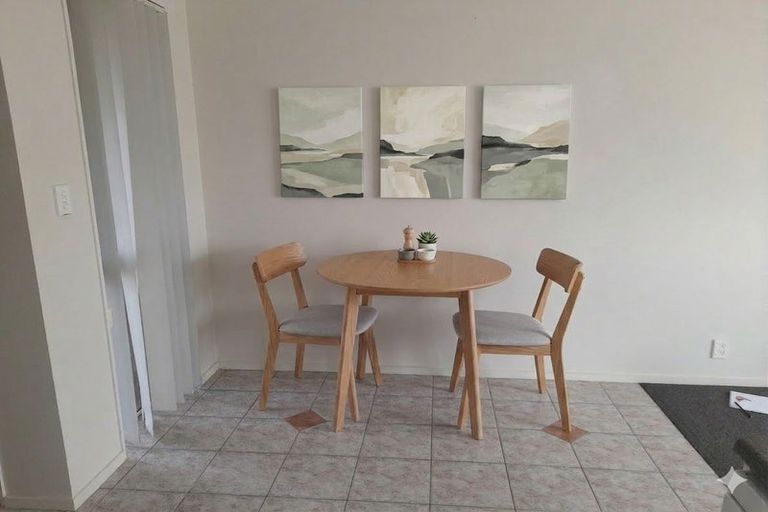 Photo of property in 87 Armoy Drive, East Tamaki, Auckland, 2016