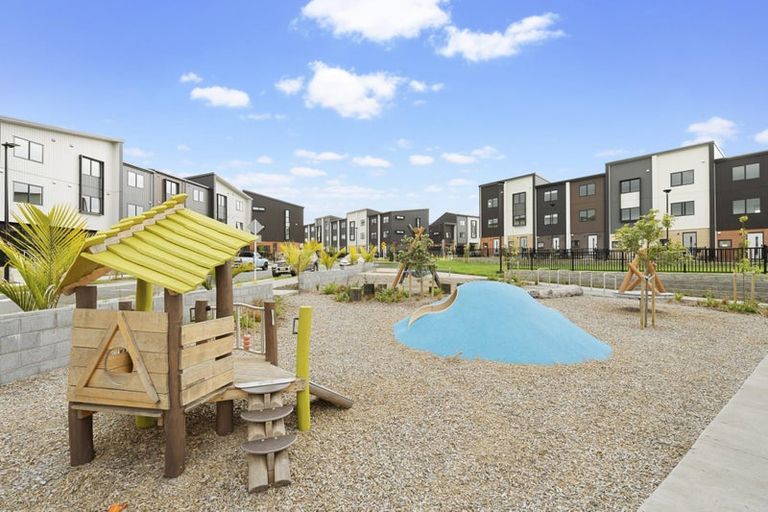 Photo of property in 53 Jabuka Street, Glen Eden, Auckland, 0602