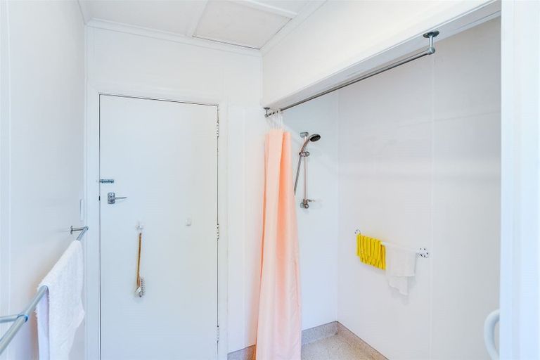 Photo of property in 42 Charles Street, Westshore, Napier, 4110