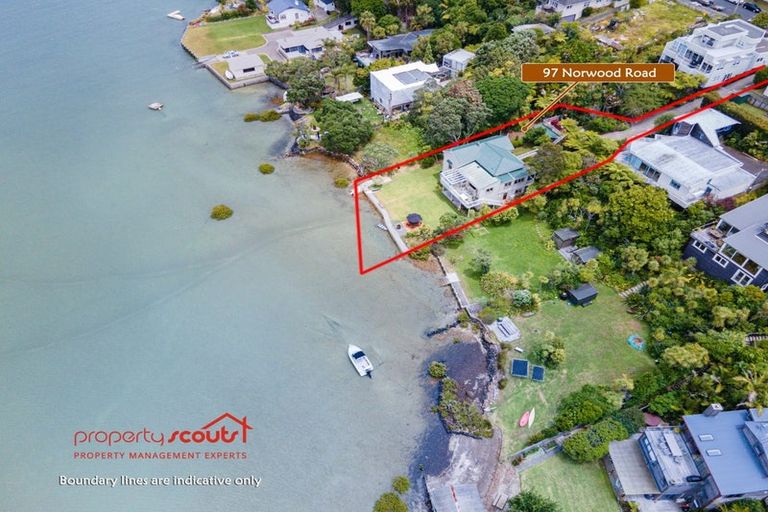 Photo of property in 97 Norwood Road, Bayswater, Auckland, 0622