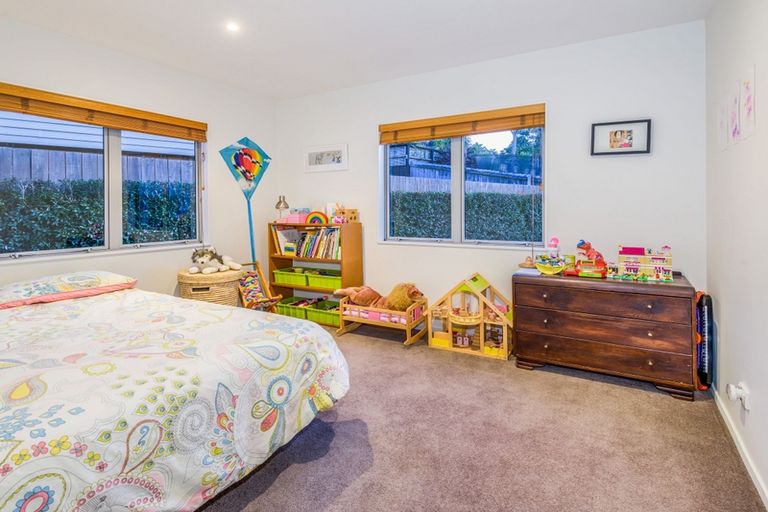 Photo of property in 103m Glengarry Road, Glen Eden, Auckland, 0602