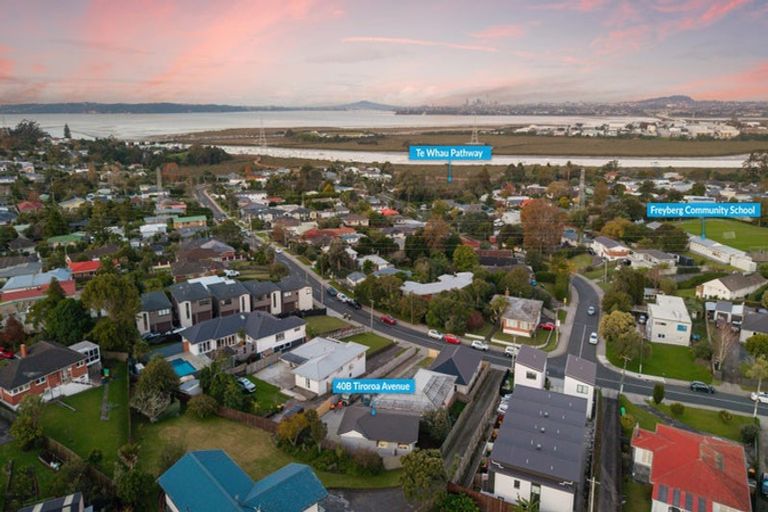 Photo of property in 40b Tiroroa Avenue, Te Atatu South, Auckland, 0610
