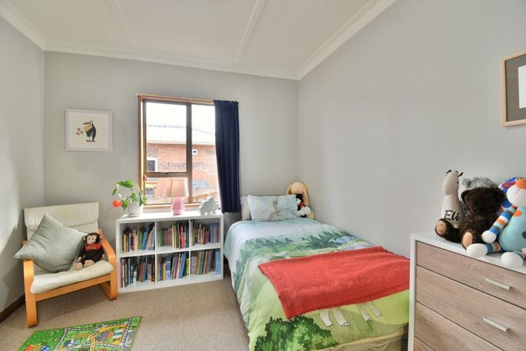 Photo of property in 303 Main South Road, Green Island, Dunedin, 9018