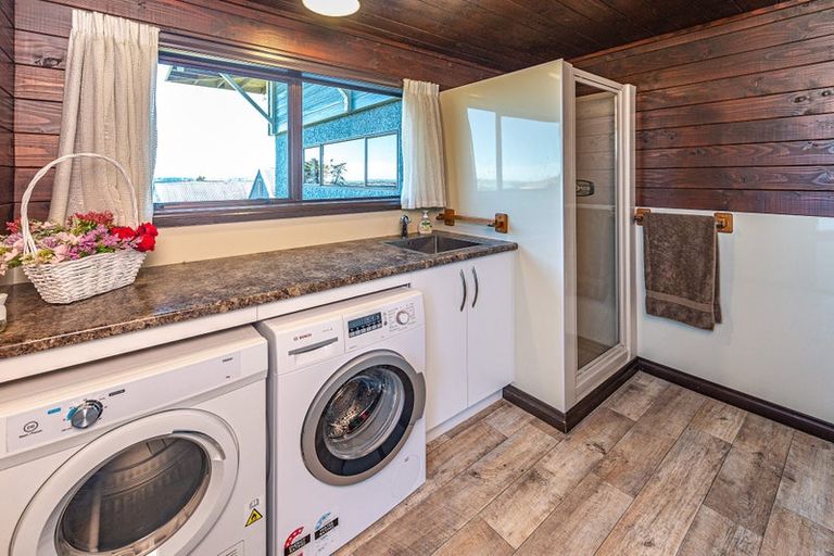 Photo of property in 22 Shakespeare Road, Bastia Hill, Whanganui, 4500