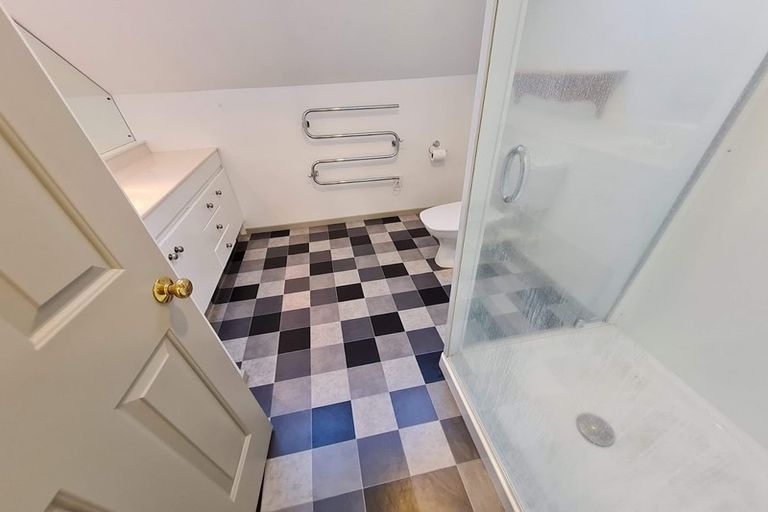 Photo of property in 2 Hatfield Place, Avonhead, Christchurch, 8042