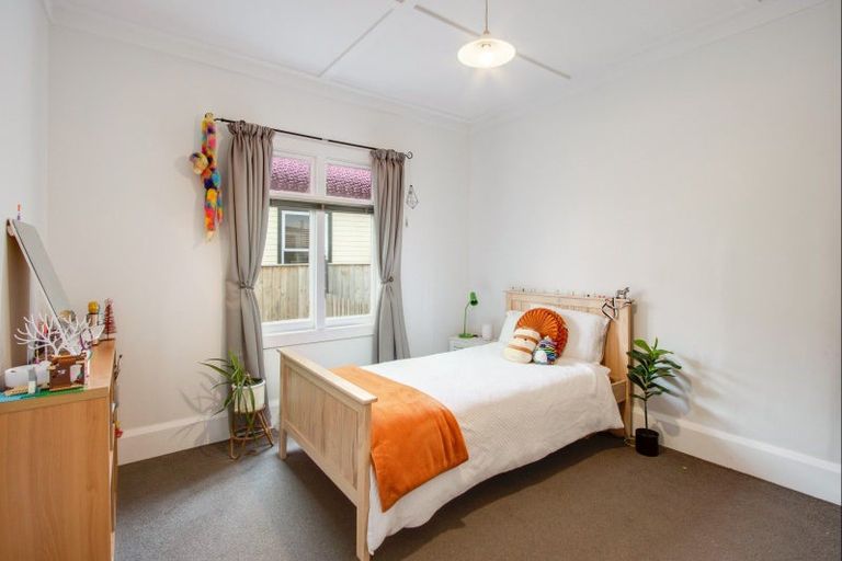 Photo of property in 10 Creagh Street, Te Awa, Napier, 4110