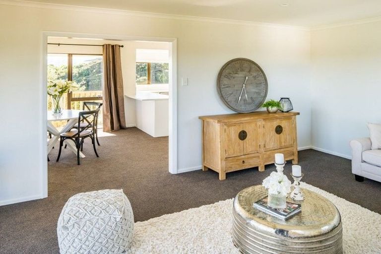 Photo of property in 20a Kahu Road, Paremata, Porirua, 5024