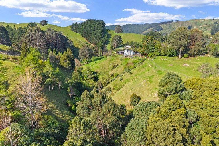 Photo of property in 105 Waterfall Road, Paraparaumu, 5032