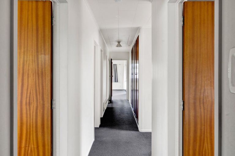 Photo of property in 9 Oberon Street, Stratford, 4332