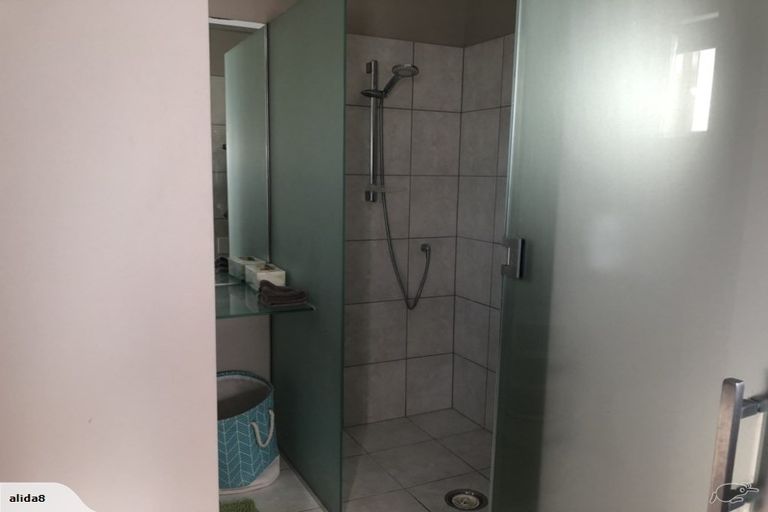 Photo of property in 10 Palm Avenue, Lyall Bay, Wellington, 6022