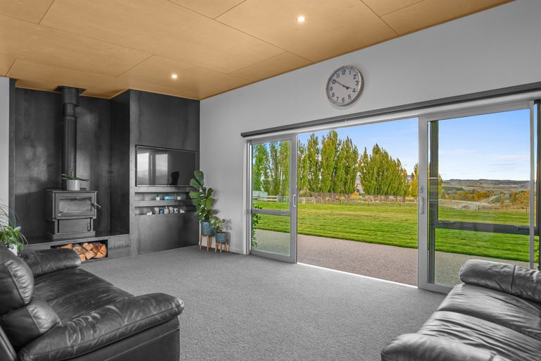 Photo of property in 28 Gartley Lane, Springvale, Alexandra, 9393