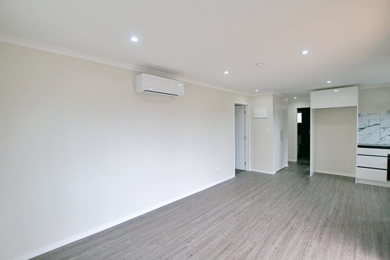 Photo of property in 7a Edwards Avenue, Henderson, Auckland, 0610