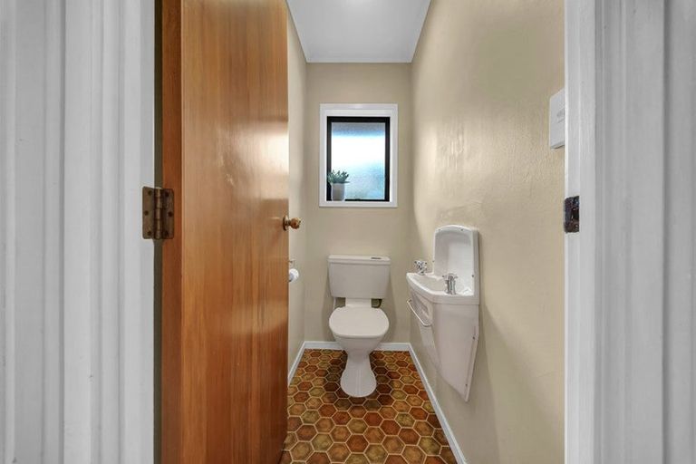 Photo of property in 16 Westholm Way, Pahurehure, Papakura, 2113