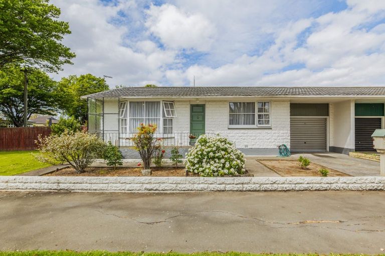 Photo of property in 2/46 Dee Street, St Albans, Christchurch, 8014