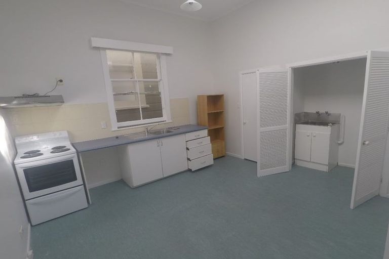 Photo of property in 250 Adelaide Road, Newtown, Wellington, 6021