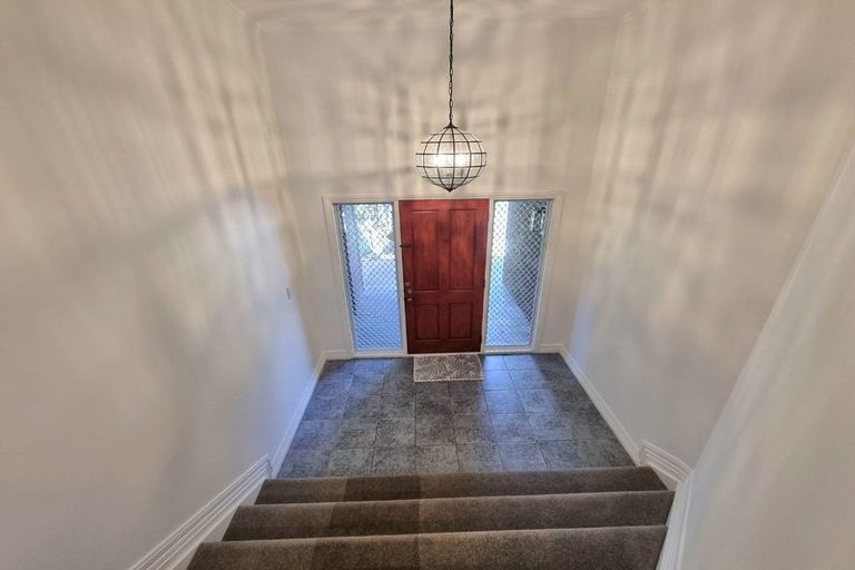 Photo of property in 15 Penguin Drive, Murrays Bay, Auckland, 0630