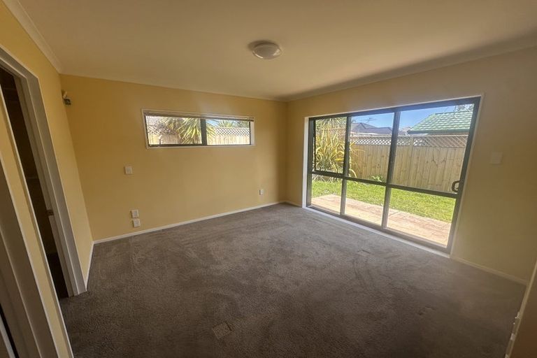 Photo of property in 12 Millington Place, Huntington Park, Auckland, 2013